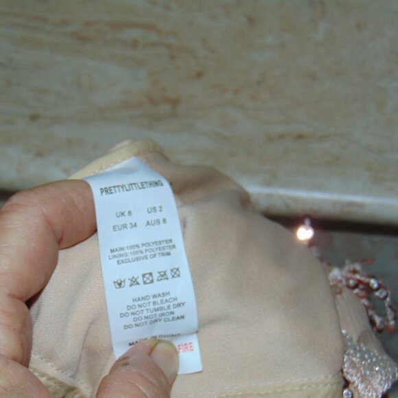 Pretty Little Thing Sequin Jumpsuit Champagne Mesh V-Neck sz 2 New Years - Picture 11 of 11